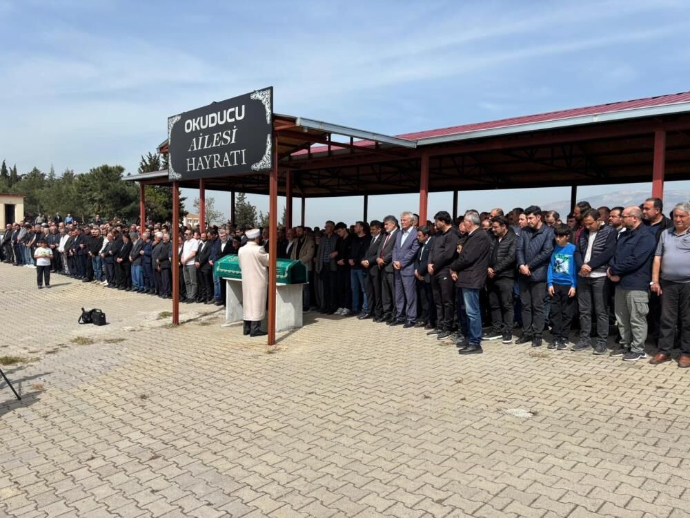 Okuldaki Saldırıda Hayatını Kaybeden Yusuf Tarık Gül Gözyaşlarıyla Uğurlandı 4