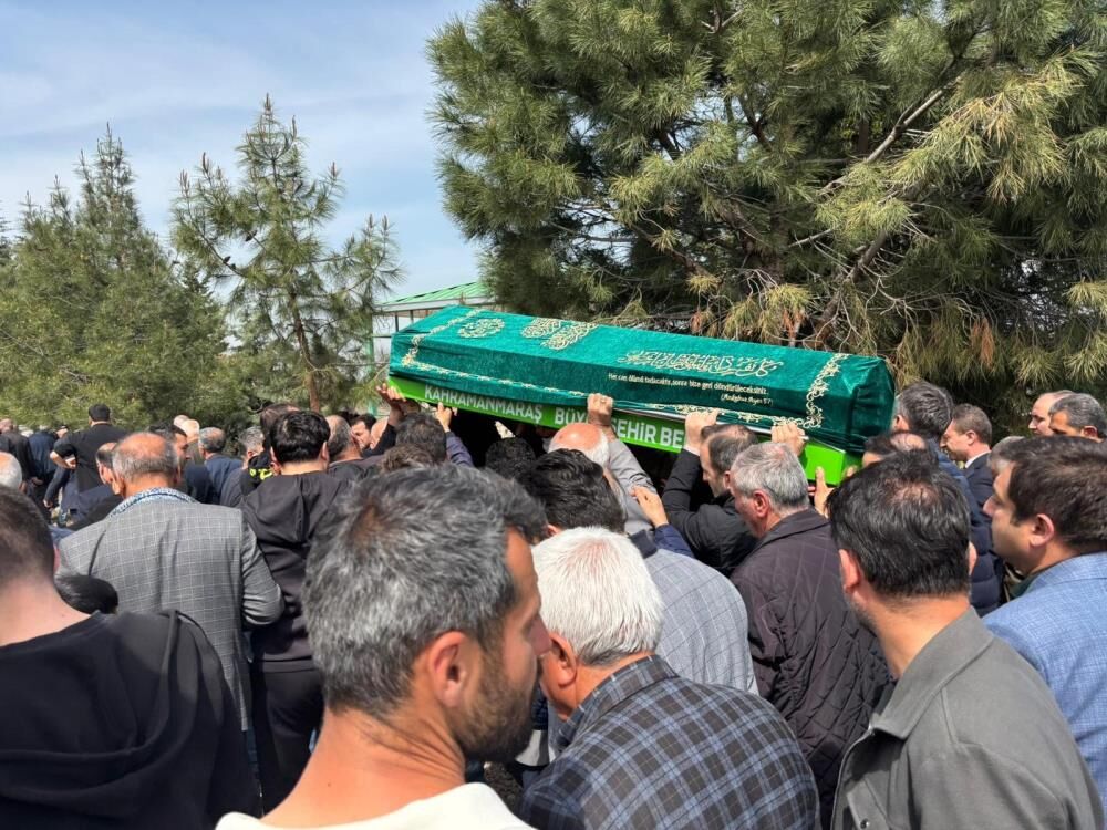 Okuldaki Saldırıda Hayatını Kaybeden Yusuf Tarık Gül Gözyaşlarıyla Uğurlandıv 2