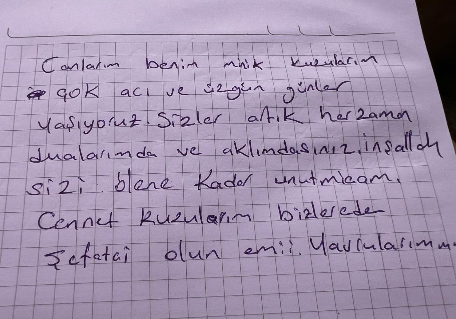 Saldırıda Hayatını Kaybeden Çocukların Mezarlarına Bırakılan Notlar Yürek Burktu (11)