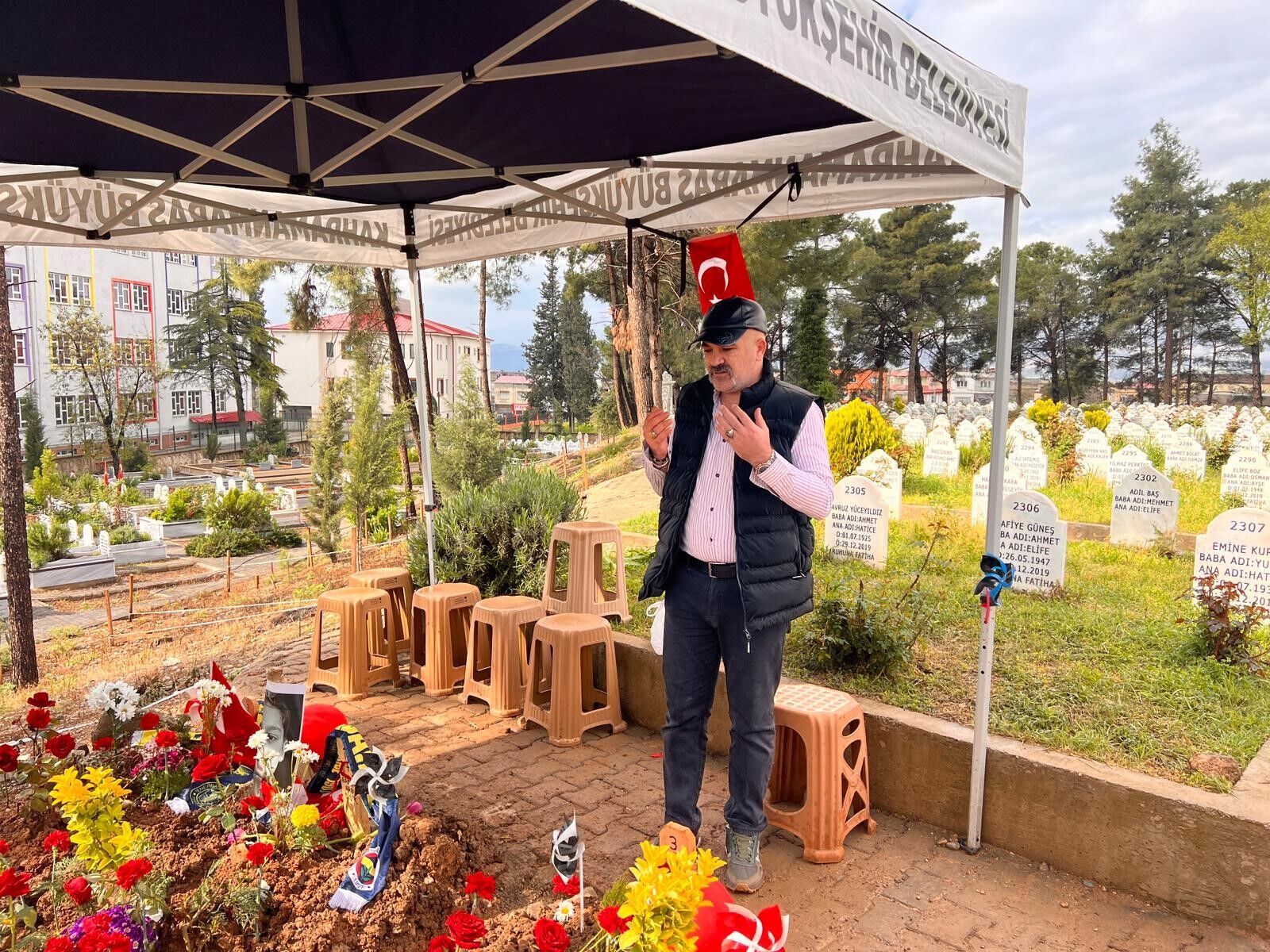 Saldırıda Hayatını Kaybeden Çocukların Mezarlarına Bırakılan Notlar Yürek Burktu (3)