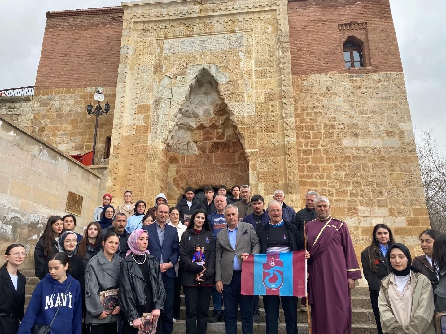 Trabzon’dan Gelen Heyet, Eshab I Kehf Külliyesi’ni Ziyaret Etti7