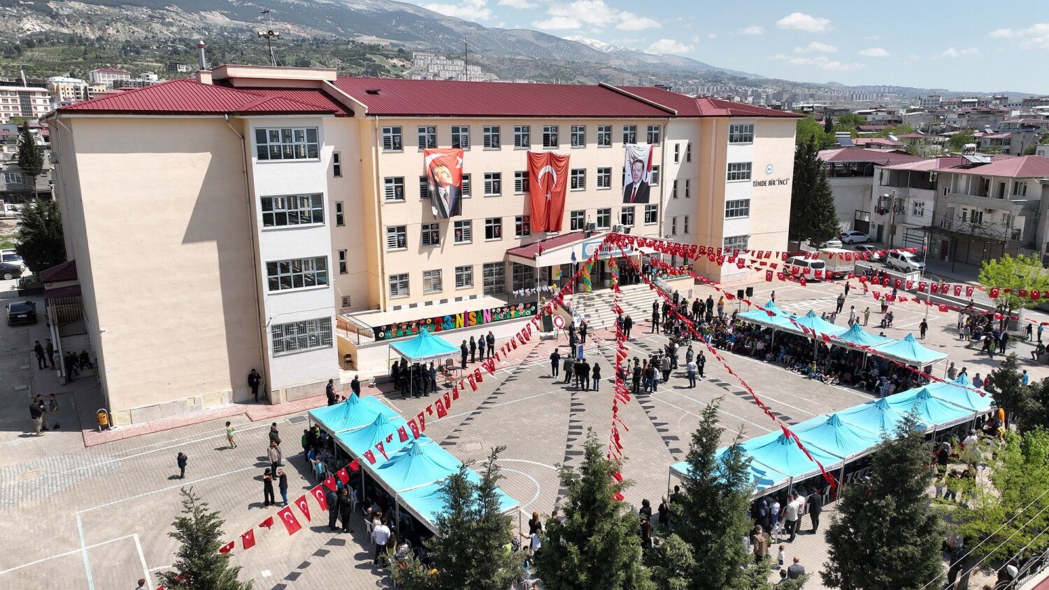 “Ulusal Egemenlik Ve Çocuk Bayramı Kutlu Olsun” (2)