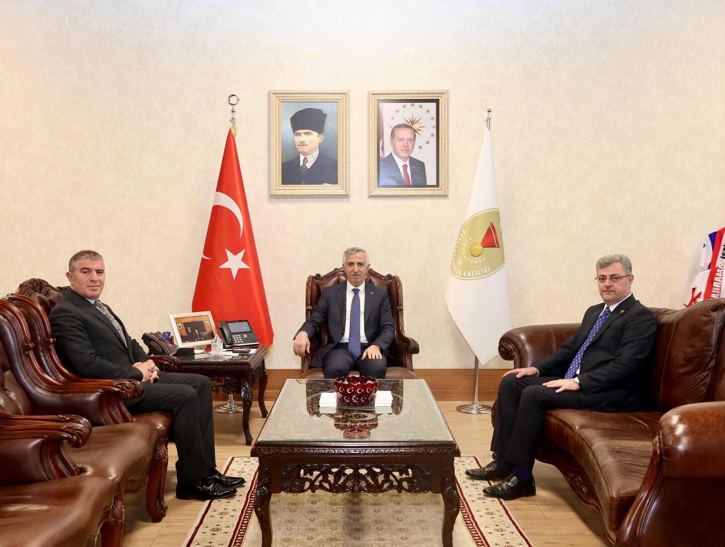 Vali Ünlüer, Mhp İl Yönetimini Makamında Ağırladı