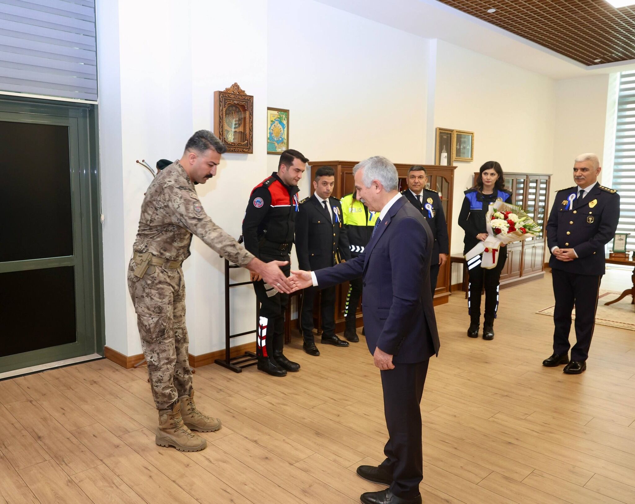 Vali Ünlüer’den Polis Teşkilatına Kutlama Kabulü1