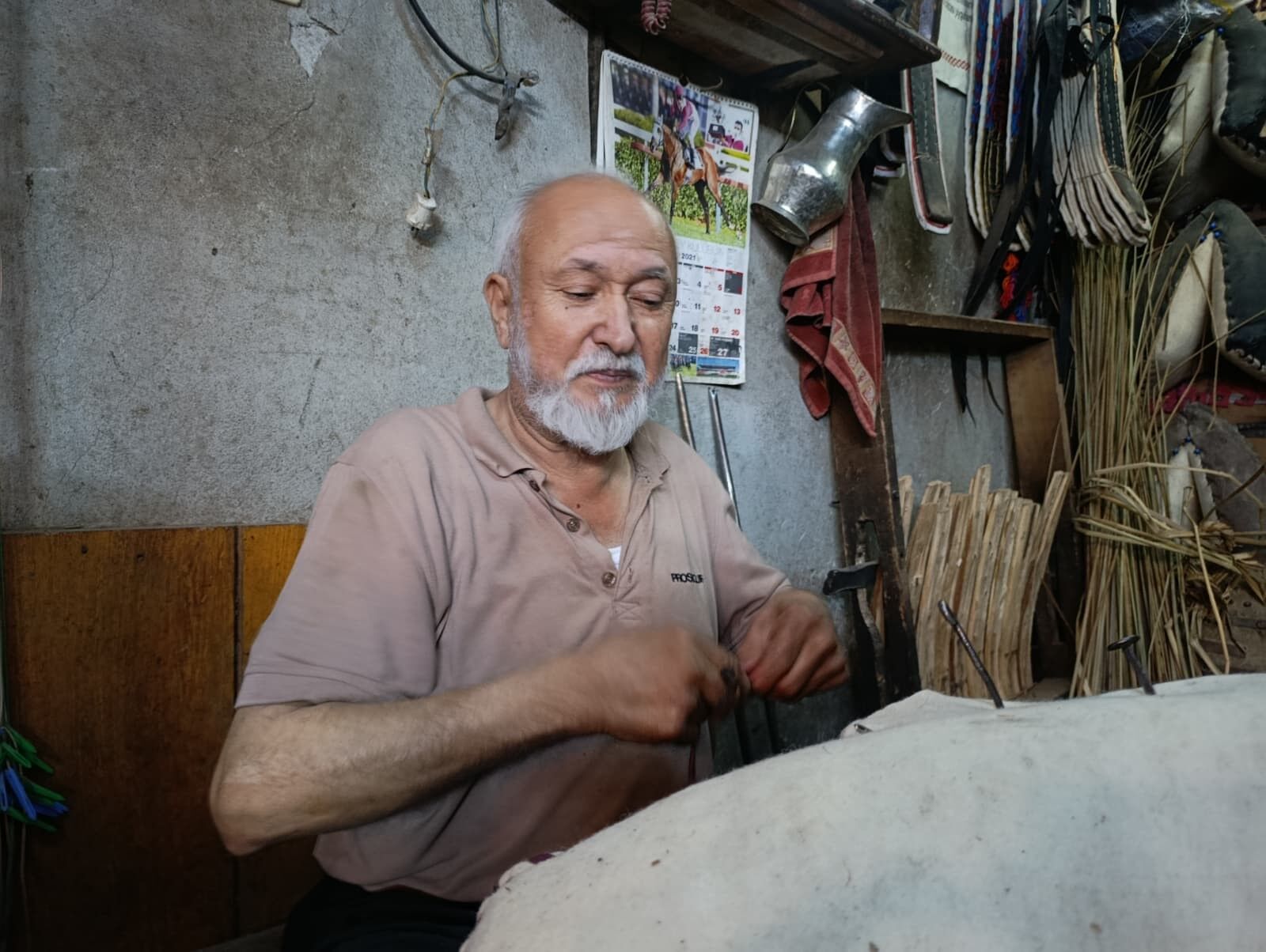 60 Yıllık Semer Ustası, Mesleğini Yaşatmaya Çalışıyor (4)