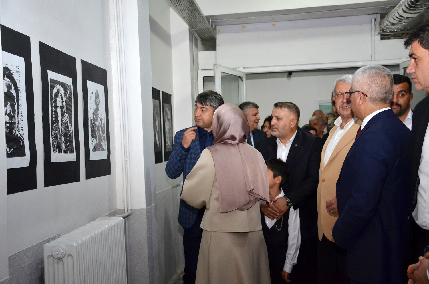 Afşin Anadolu Lisesi'nde Yılsonu Resim Sergisi Açıldı (14)