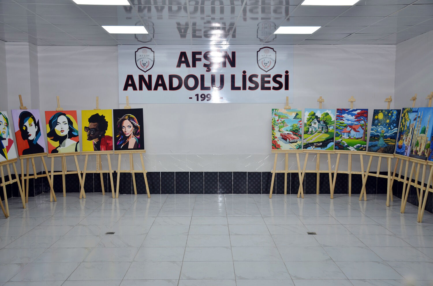 Afşin Anadolu Lisesi'nde Yılsonu Resim Sergisi Açıldı (5)