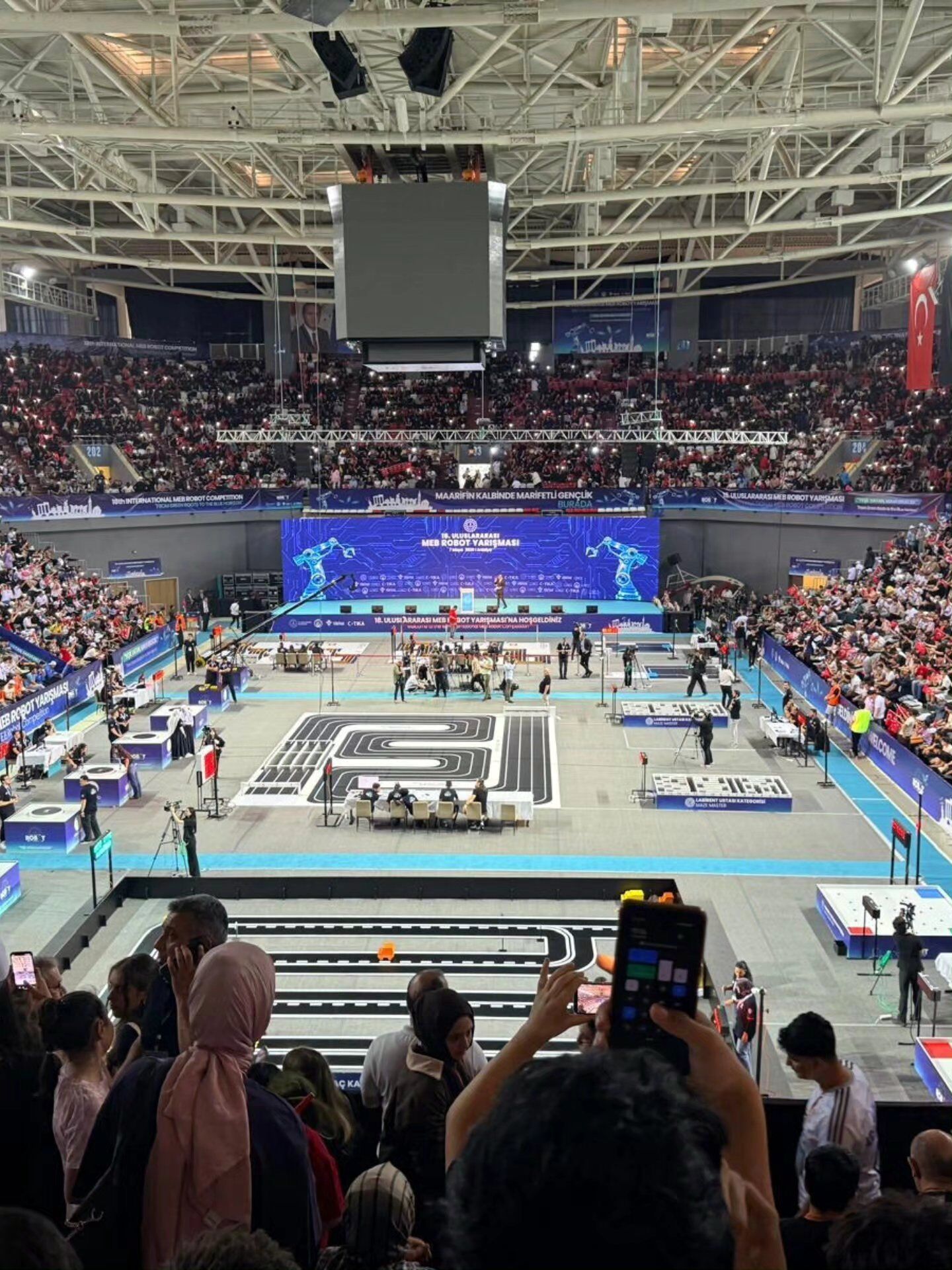 Afşin Tanır Şehit Sıtkı Çoban Ortaokulu Robotikte Yarı Finalde2