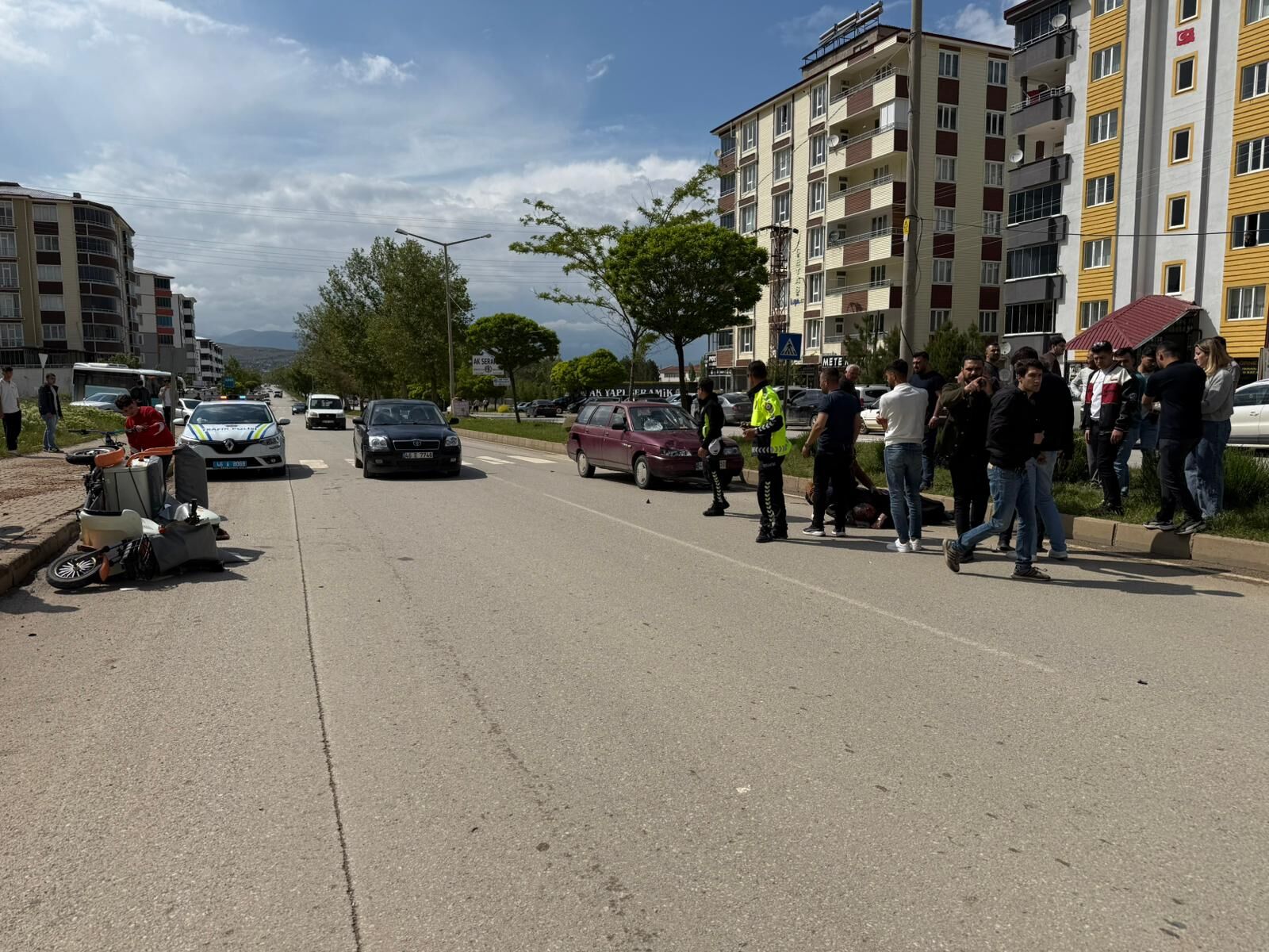 Afşinbey Caddesi’nde Trafik Kazası 1 Yaralı 4