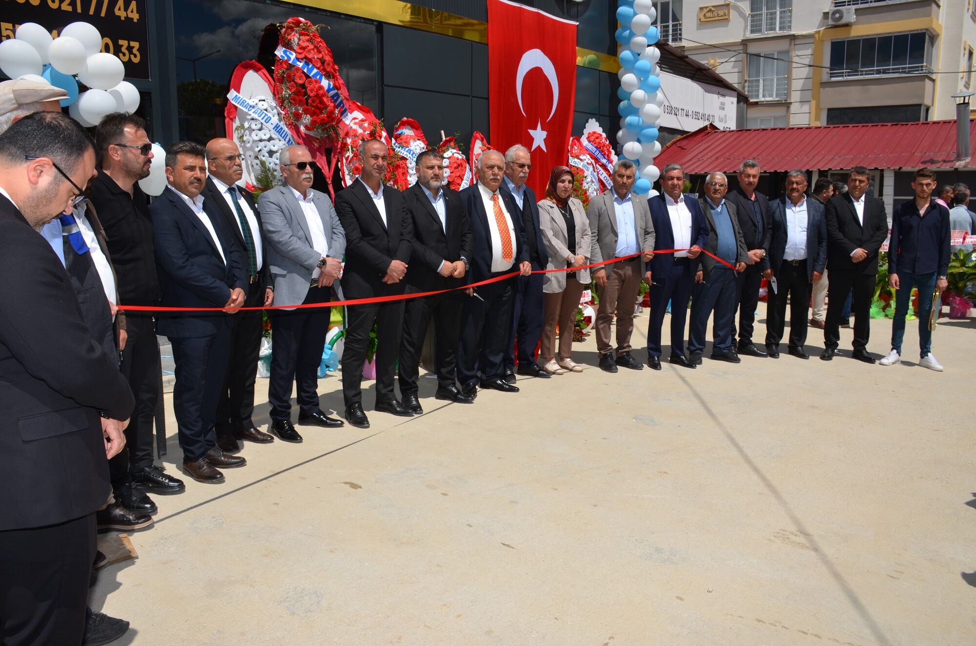 Afşin’de Ak Yapı Seramik Yeni Yerinde Hizmete Açıldı (14)