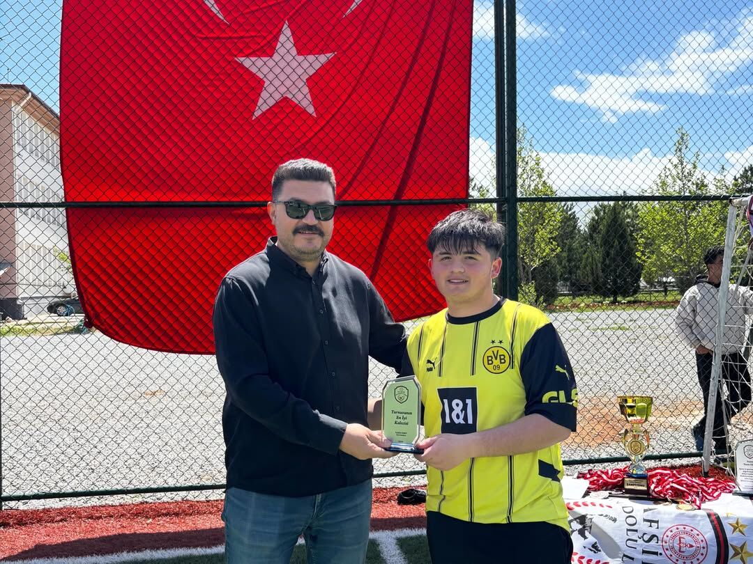 Afşin’de Bayram Nabi Şişik Anısına Futbol Turnuvası Düzenlendi (10)