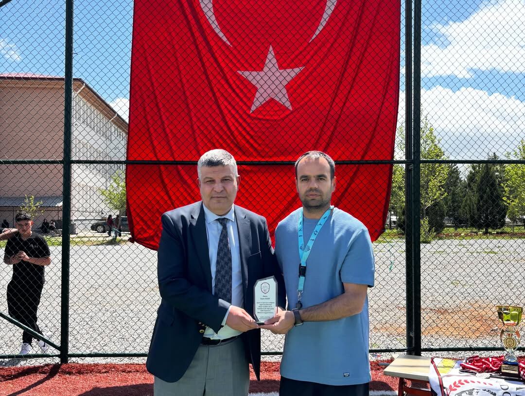 Afşin’de Bayram Nabi Şişik Anısına Futbol Turnuvası Düzenlendi (11)