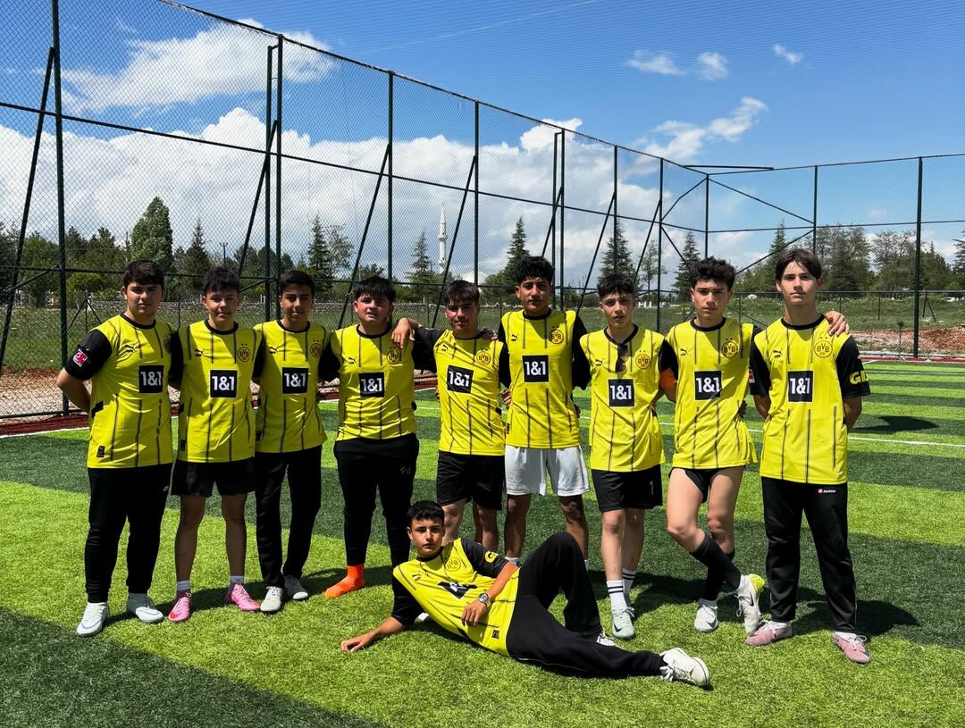 Afşin’de Bayram Nabi Şişik Anısına Futbol Turnuvası Düzenlendi (2)
