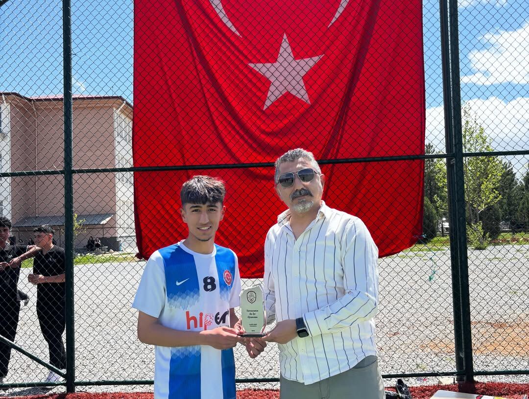 Afşin’de Bayram Nabi Şişik Anısına Futbol Turnuvası Düzenlendi (9)