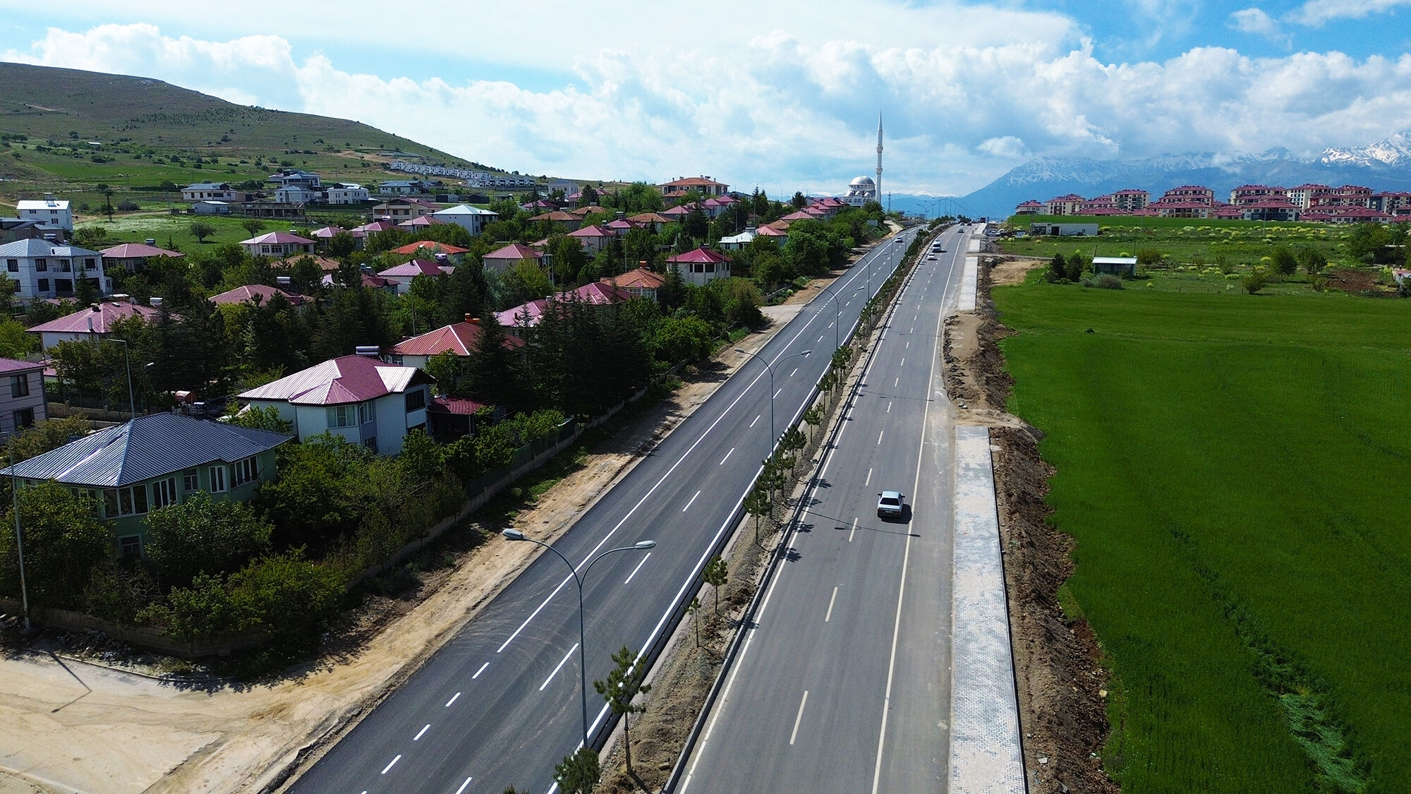 Afşin’de Dr. Devlet Bahçeli Bulvarı Trafiğe Açılıyor (1)