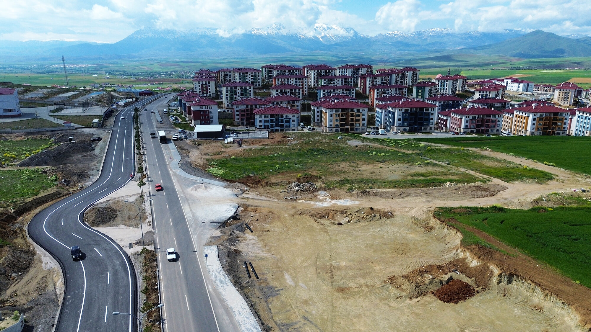 Afşin’de Dr. Devlet Bahçeli Bulvarı Trafiğe Açılıyor (4)