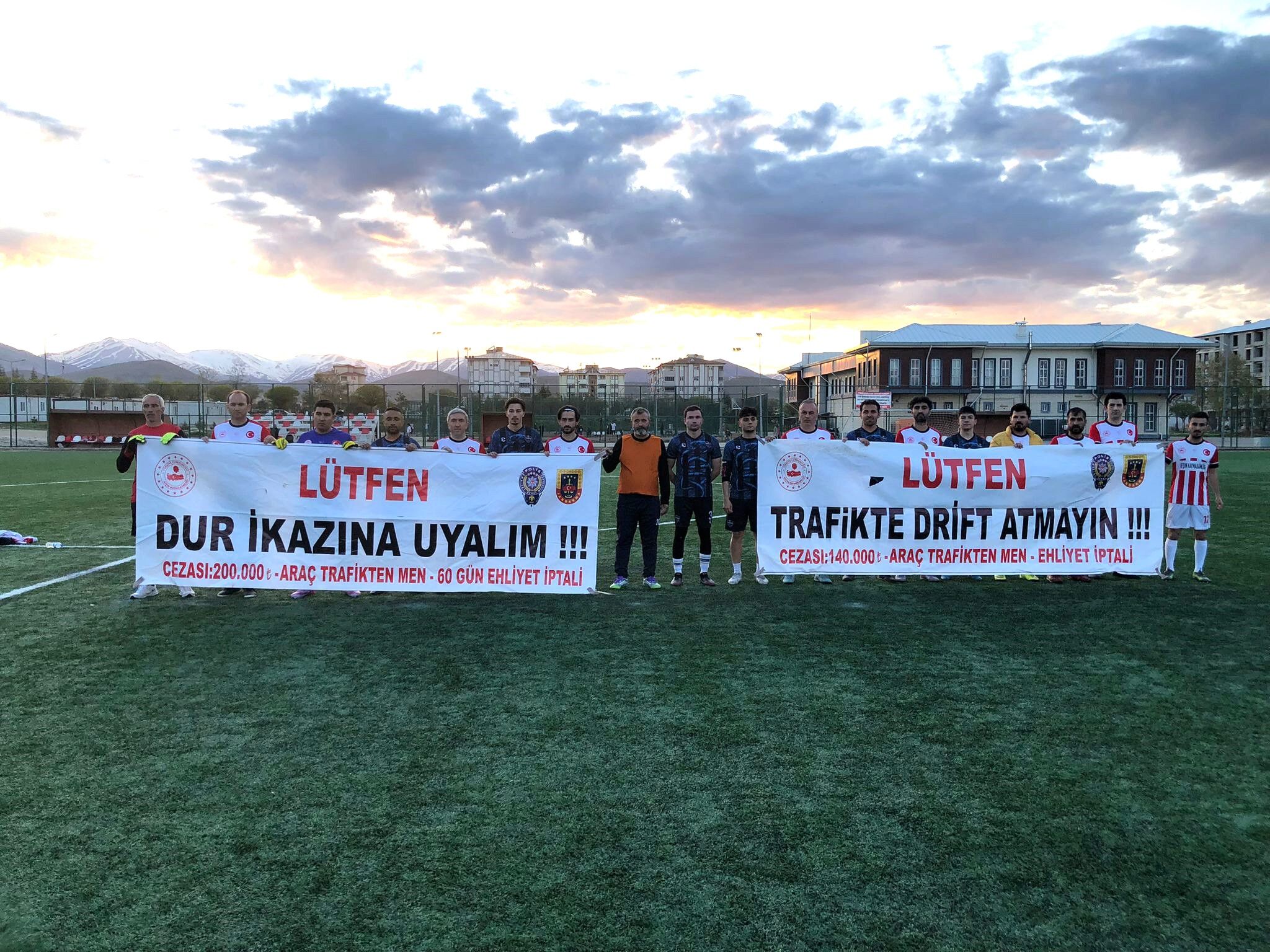 Afşin’de Futbol Turnuvasında Trafik Güvenliği Farkındalığı (5)