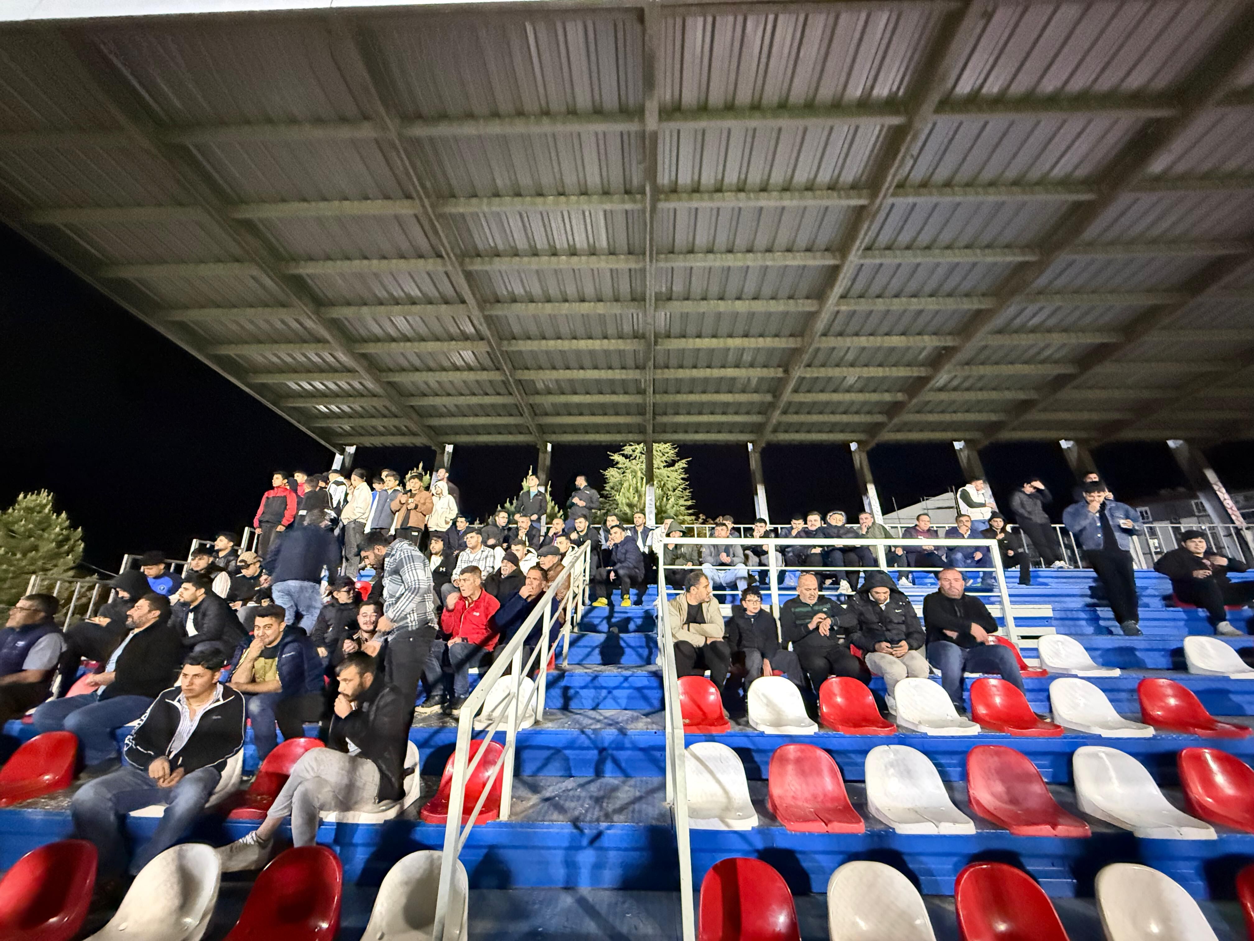 Afşin’de Futbol Turnuvasında Trafik Güvenliği Farkındalığı (9)