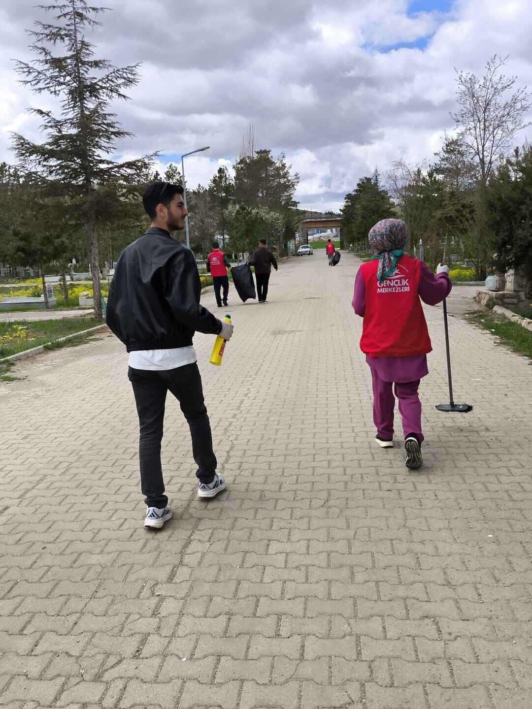 Afşin’de Gençlerden Anlamlı Çalışma Geçmişe Saygı, Topluma Örnek Davranış (1)