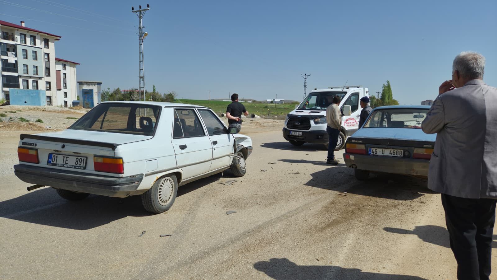 Afşin’de Maddi Hasarlı Trafik Kazası Meydana Geldi (4)-1