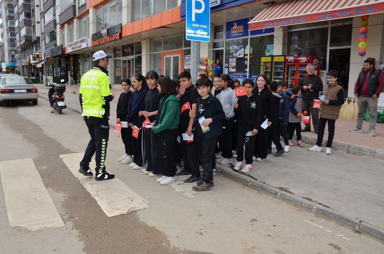 Afşin’de Öğrenciler Trafik Kurallarını Uygulamalı Öğrendi (6)