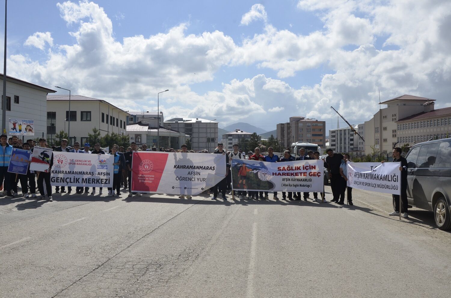 Afşin’de “Sağlık İçin Hareket Et” Yürüyüşü Düzenlendi (2)