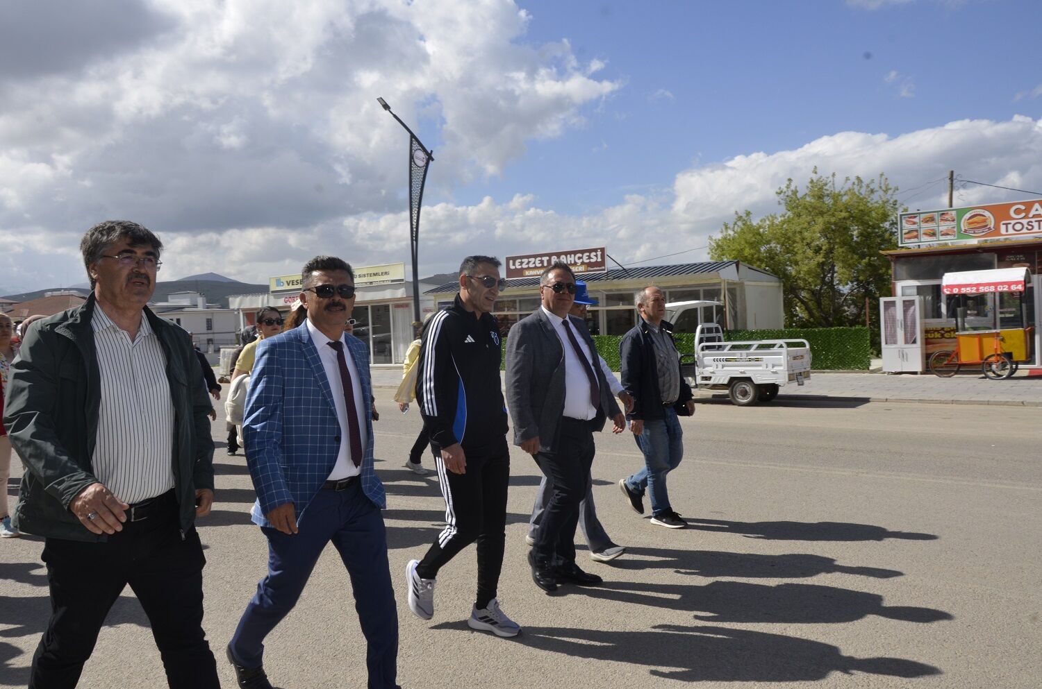 Afşin’de “Sağlık İçin Hareket Et” Yürüyüşü Düzenlendi (4)