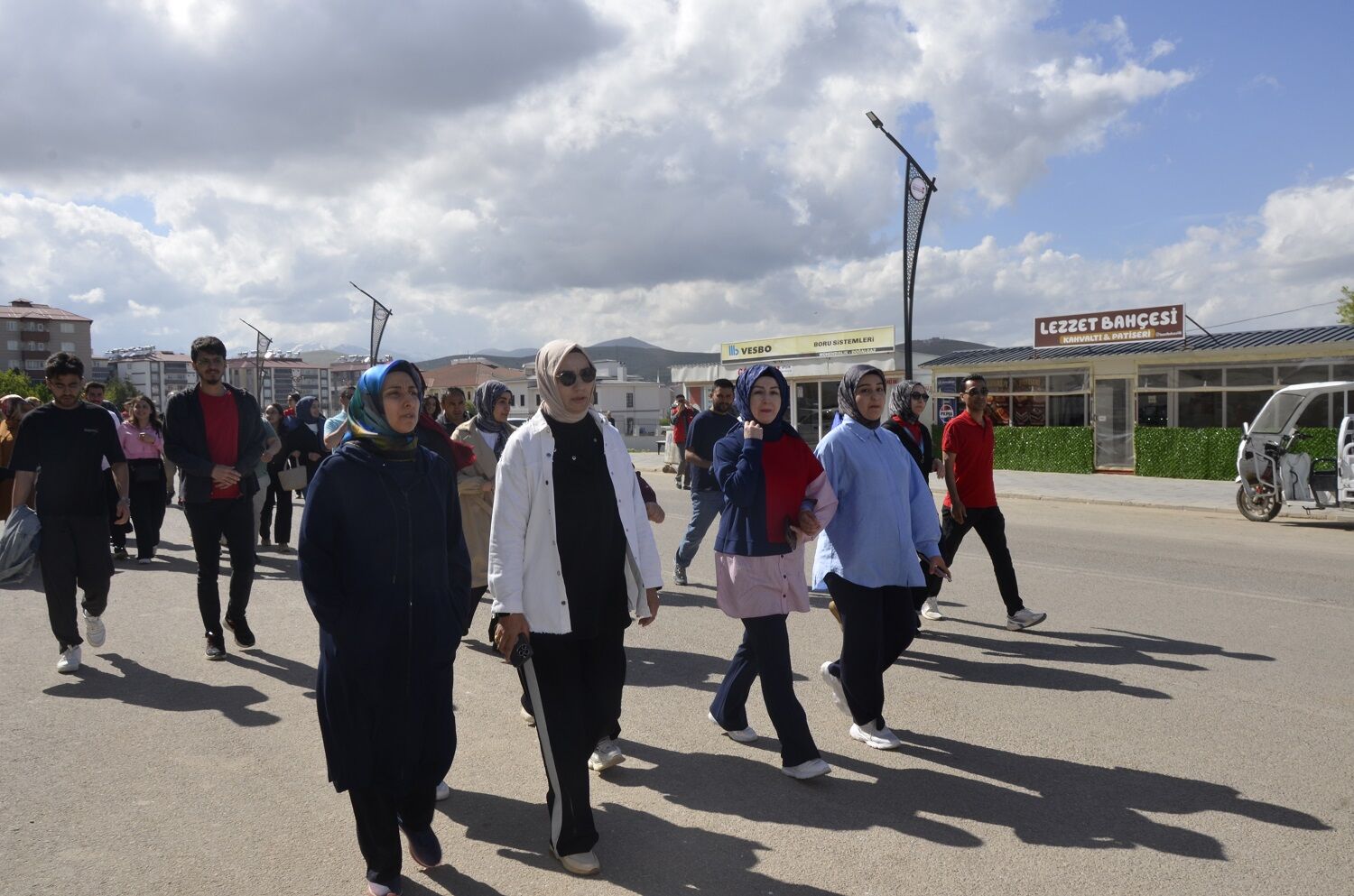 Afşin’de “Sağlık İçin Hareket Et” Yürüyüşü Düzenlendi (5)