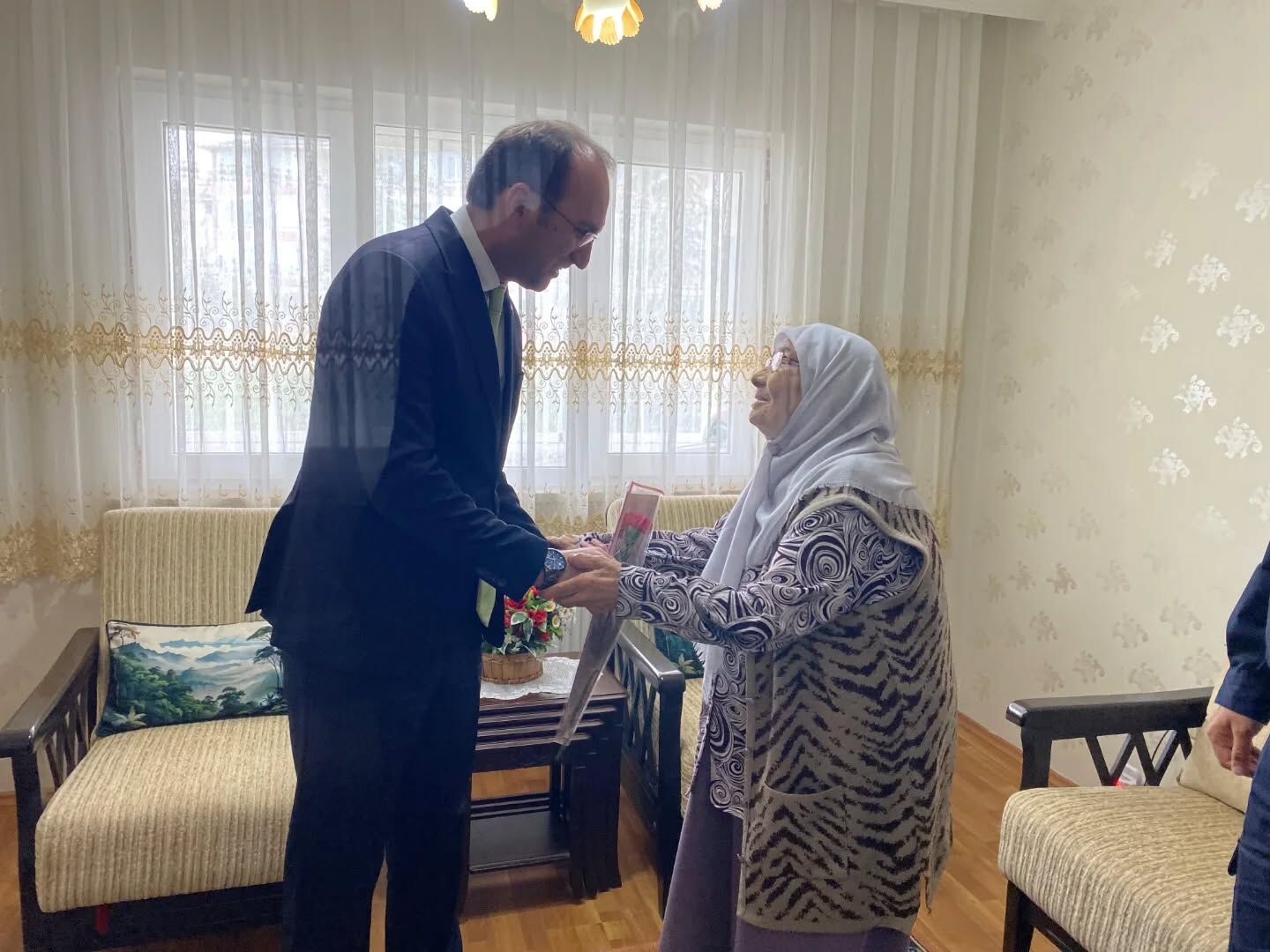 Afşin’de Şehit Annelerine Anlamlı Anneler Günü Ziyareti3