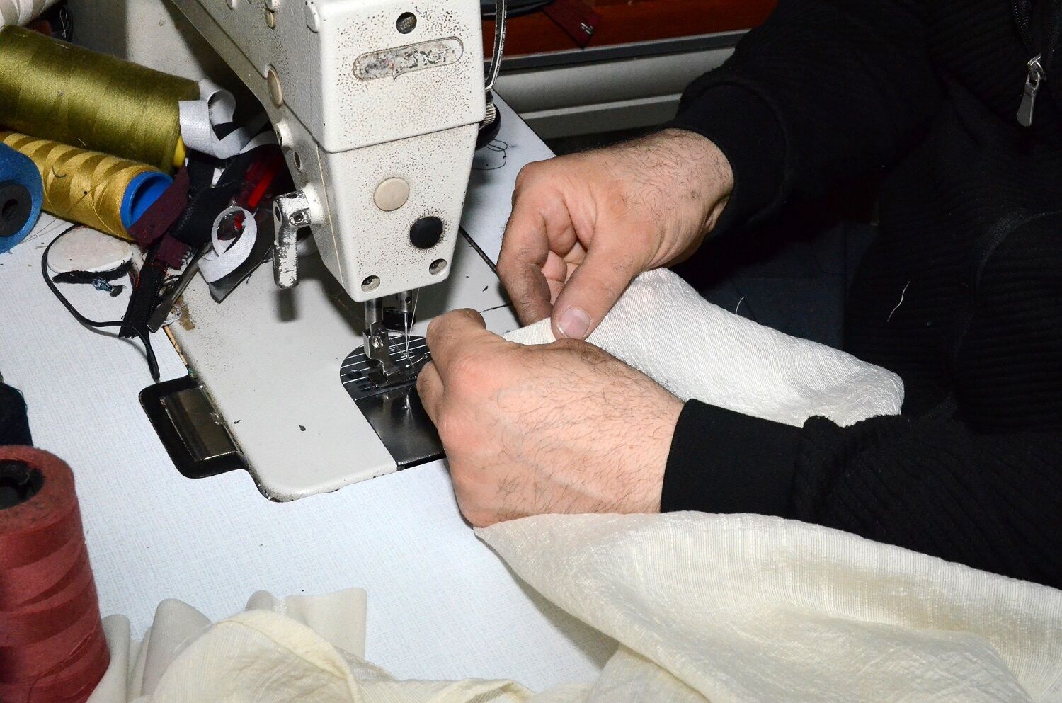 Afşin’de Terzilerde Bayram Mesaisi Başladı (10)