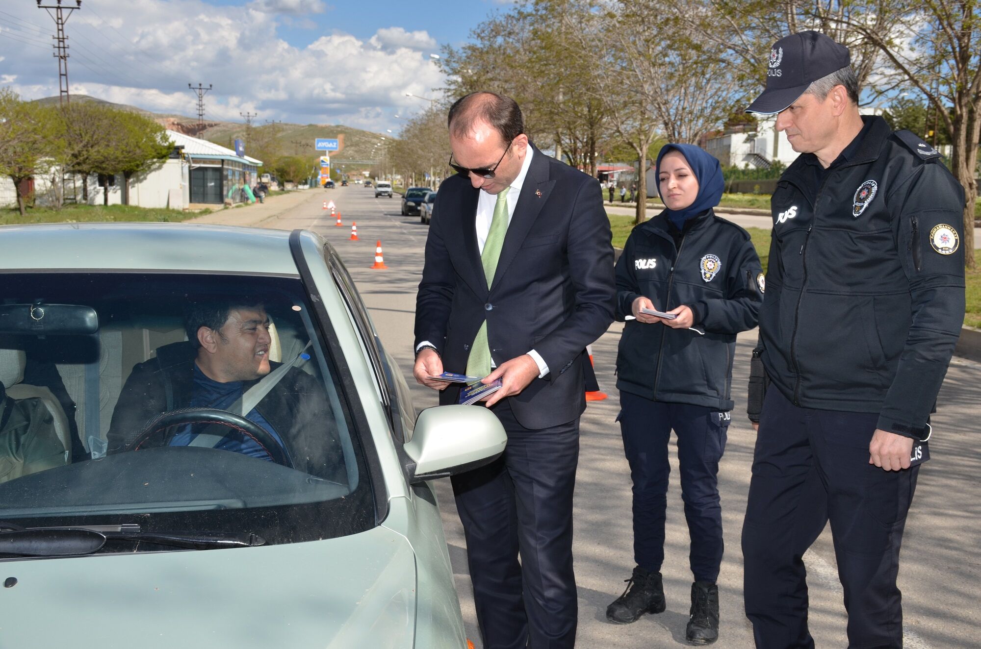 Afşin’de Trafik Haftası Kapsamında Sürücülere Bilgilendirme Yapıldı (14)