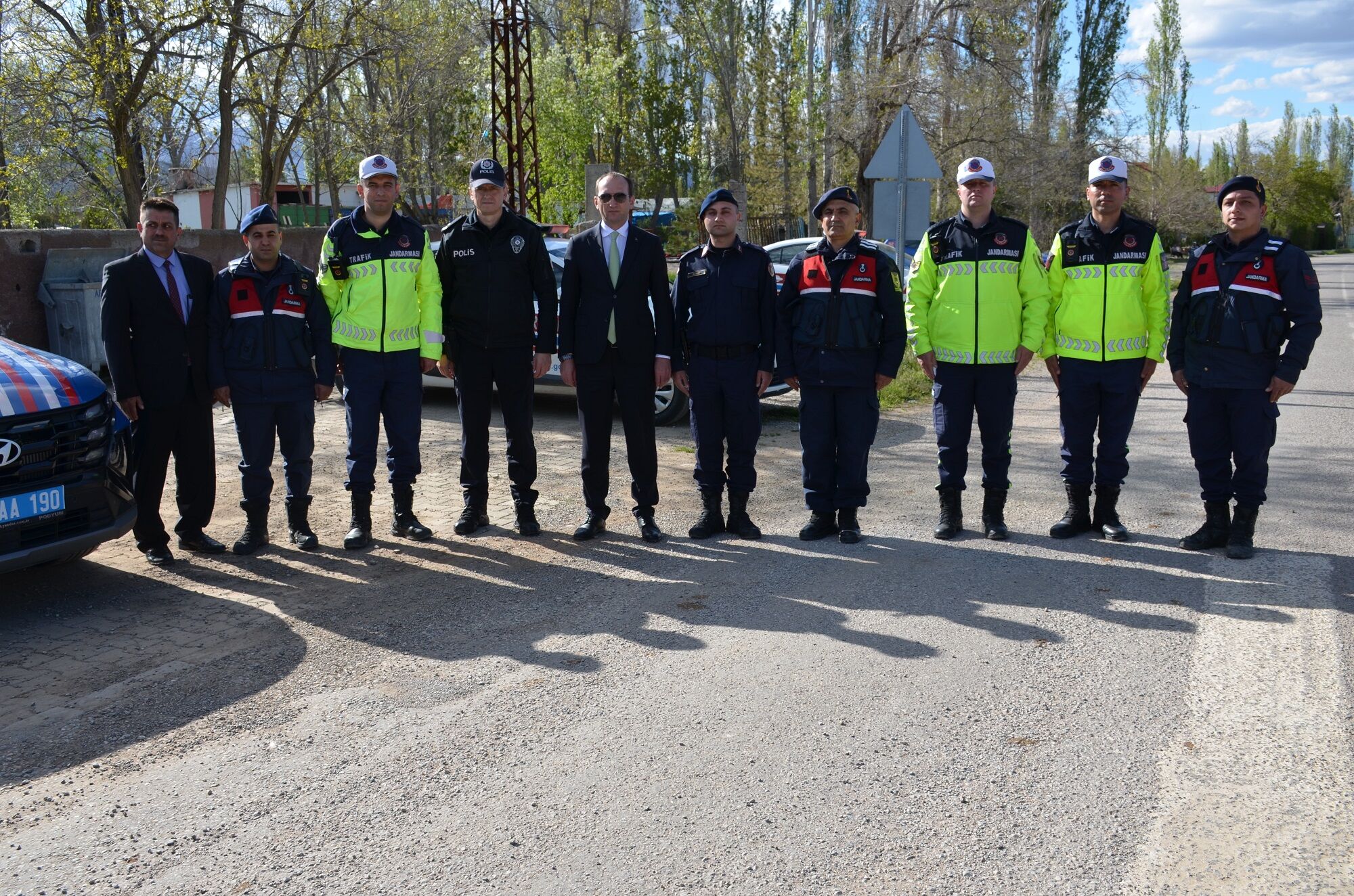 Afşin’de Trafik Haftası Kapsamında Sürücülere Bilgilendirme Yapıldı (9)