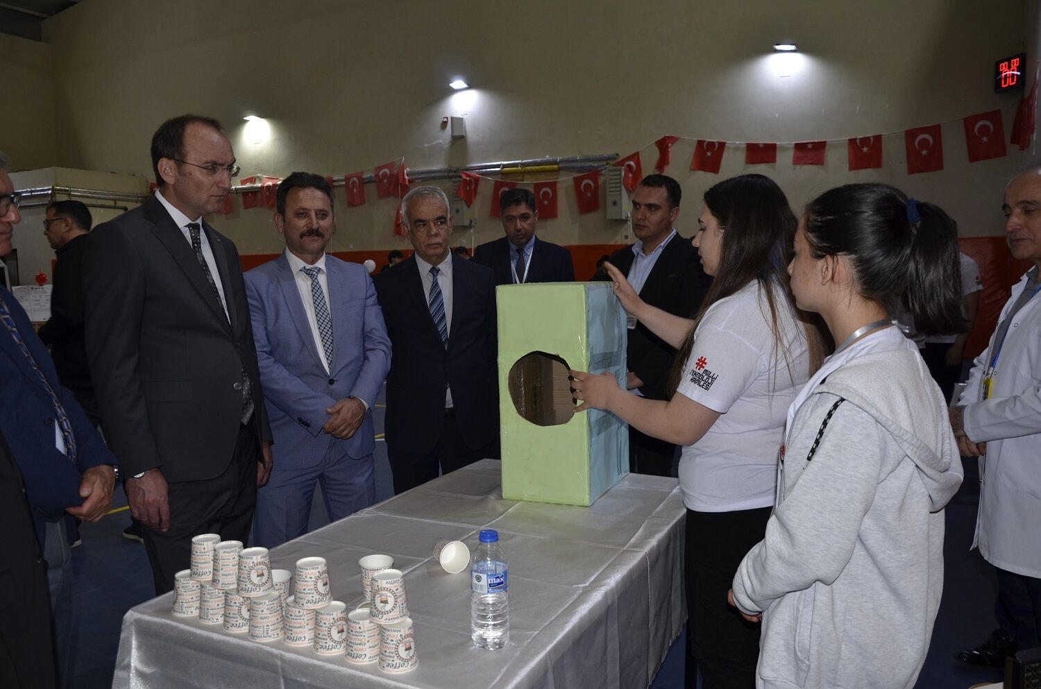 Afşin’de Tübi̇tak 4006 Bilim Fuarı Yoğun İlgi Gördü (8)
