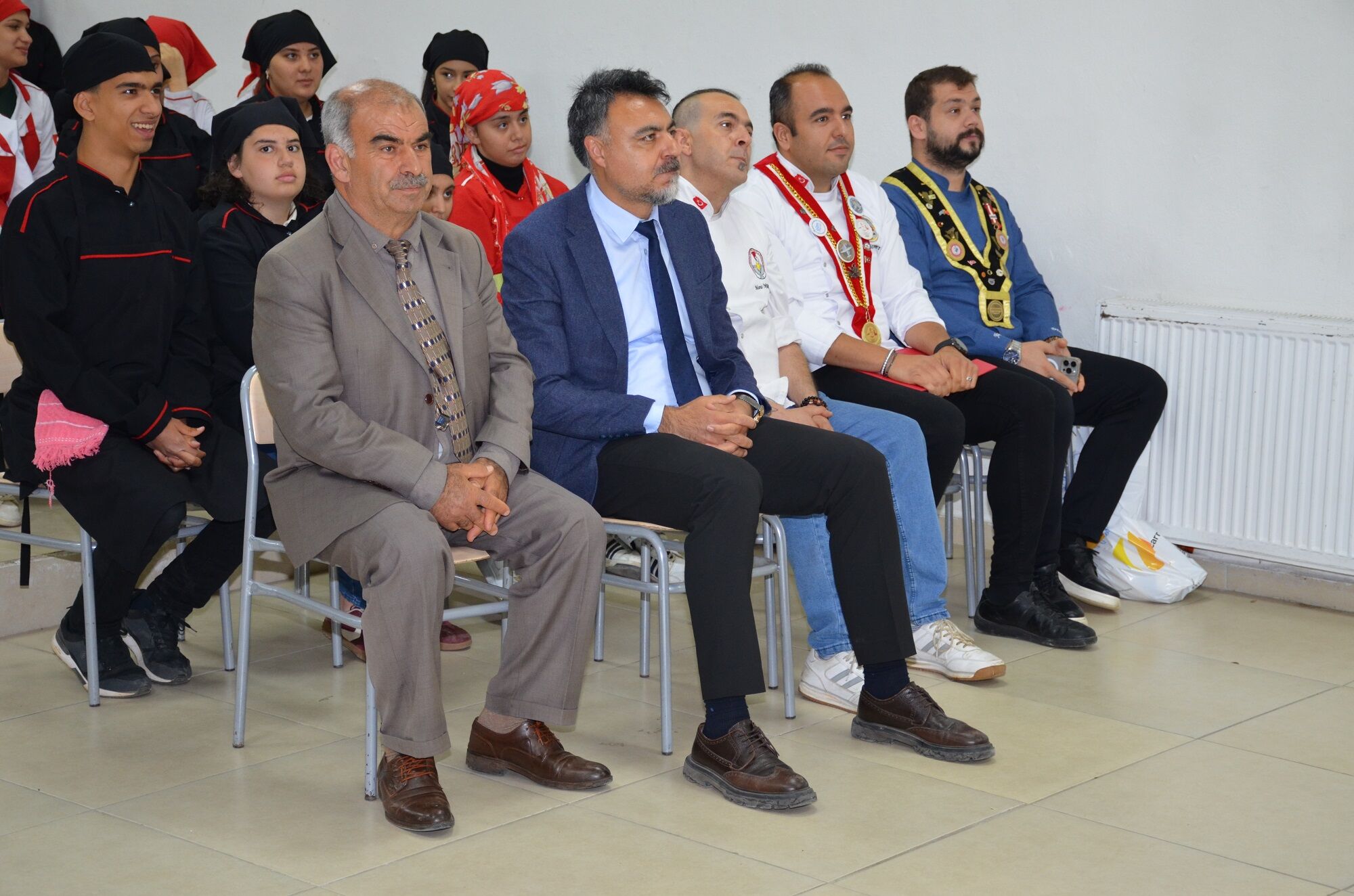 Afşin’de Ünlü Şefler Öğrencilerle Deneyimlerini Paylaştı (9)
