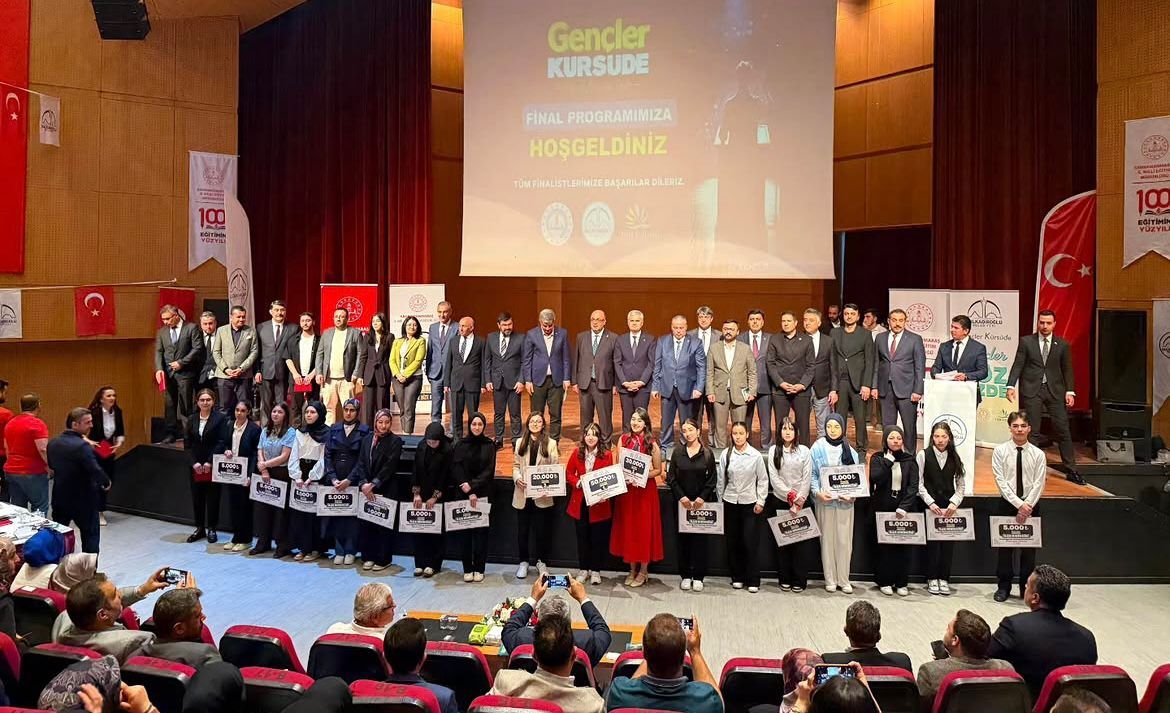 Afşinli Öğrencilerden Hitabet Yarışmasında Gururlandıran Başarı (6)