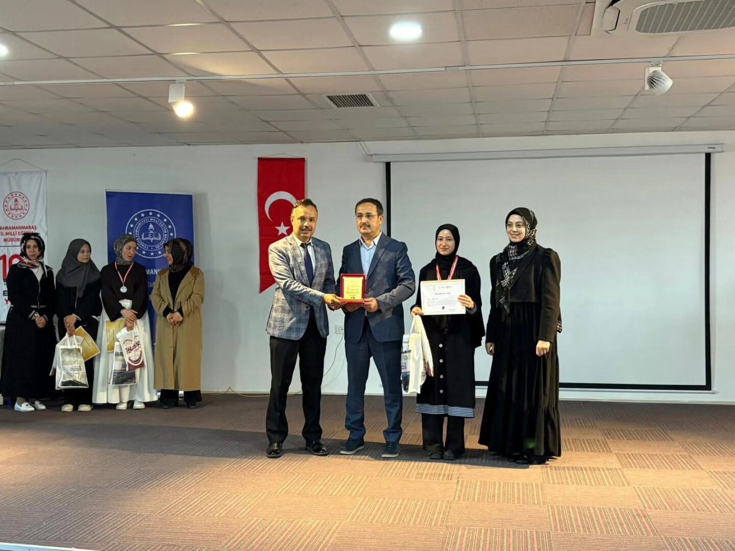 Afşinli Öğrencilerden Kur’an I Kerim’i Güzel Okuma Yarışmasında Gururlandıran Başarı