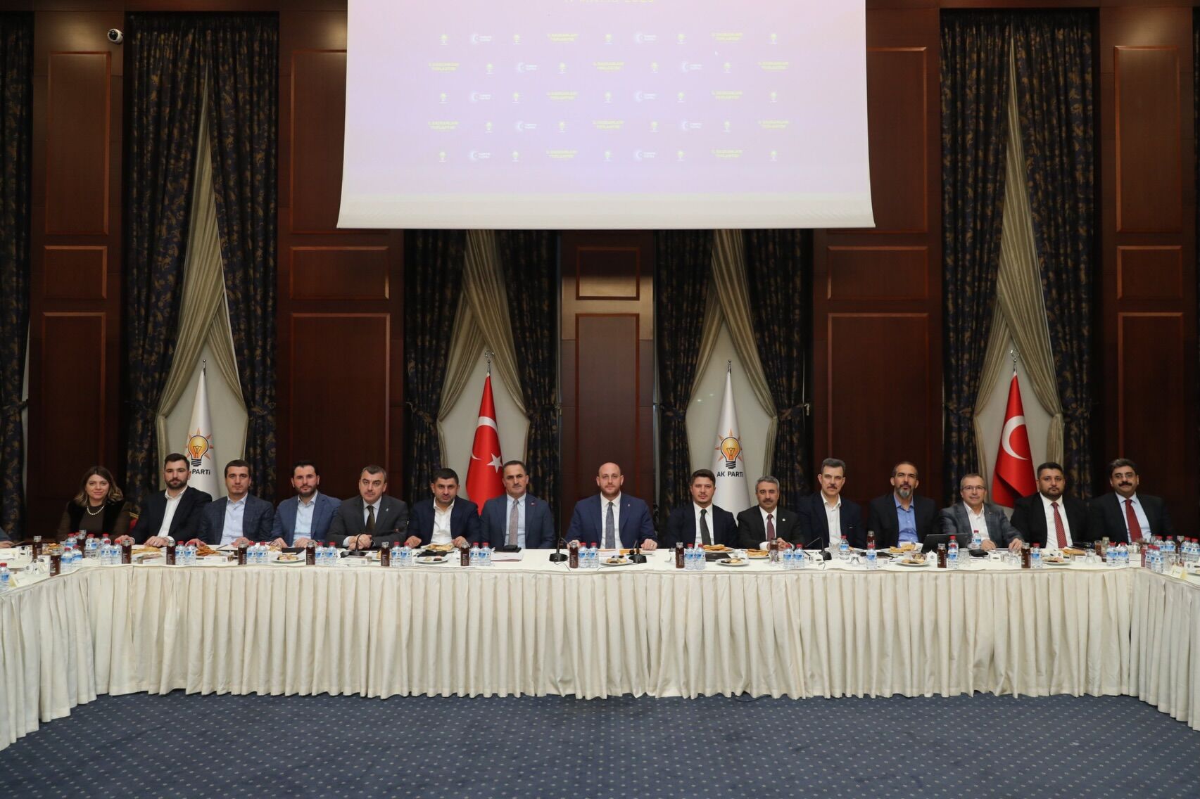Ak Parti Teşkilat Başkanlığı’nda Daraltılmış İl Başkanları Toplantısı2