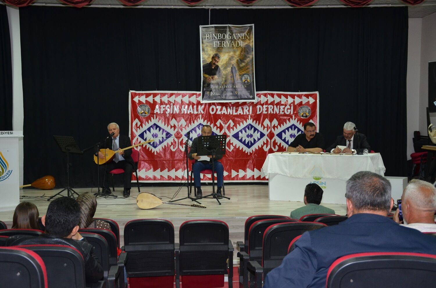 Aşık Aliyar Arslan’ın Kitap Tanıtım Ve İmza Günü Gerçekleştirildi (13)