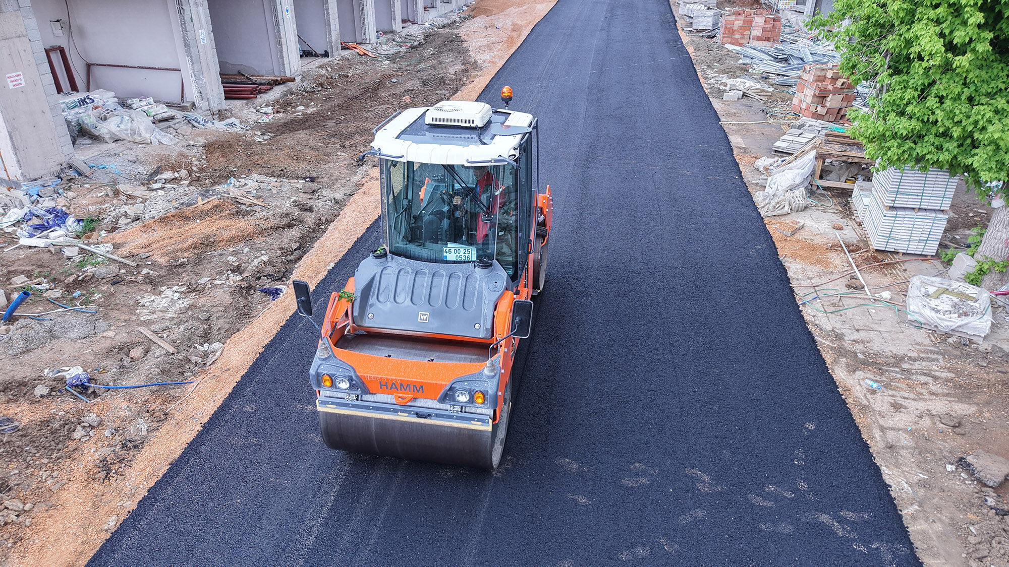 Atatürk Caddesi’nde Sıcak Asfalt Çalışmaları Tamamlandı (1)