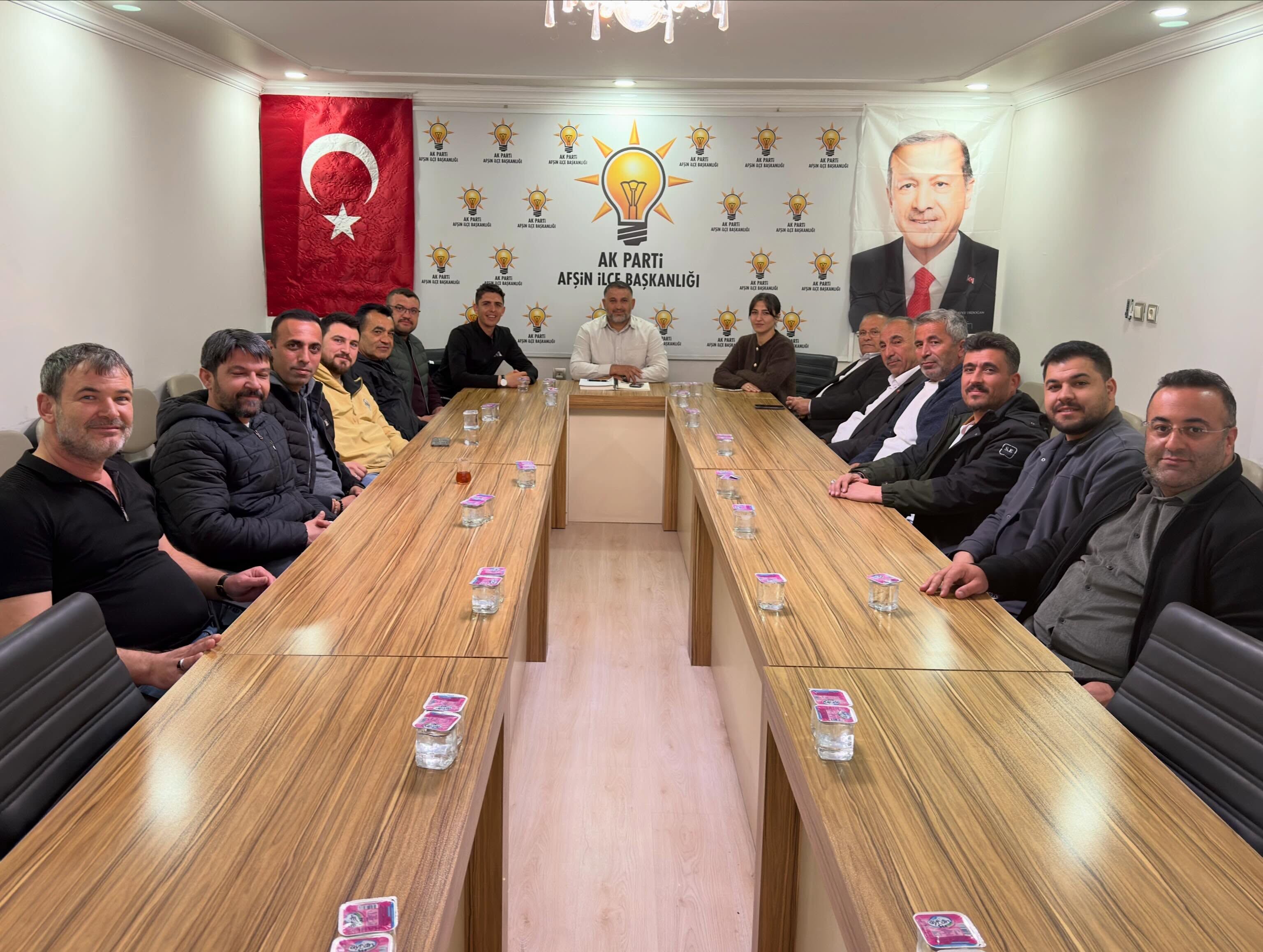 Başkan Karabulut Öncülüğünde Yönetim Kurulu Toplandı1