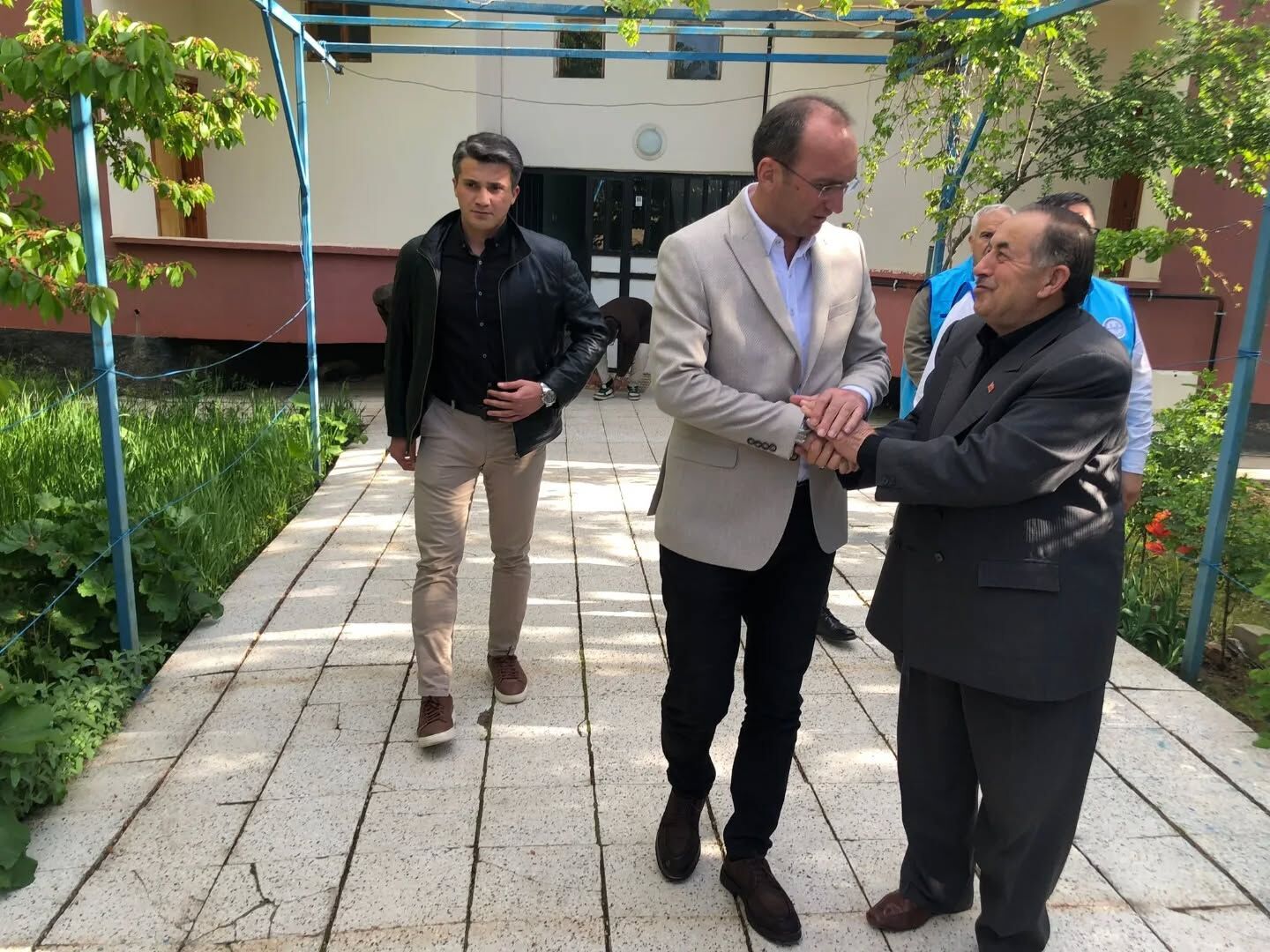 “Büyüklerimize Vefa Zamanı” Projesi Kapsamında Emekli İmam Hatibe Ziyaret