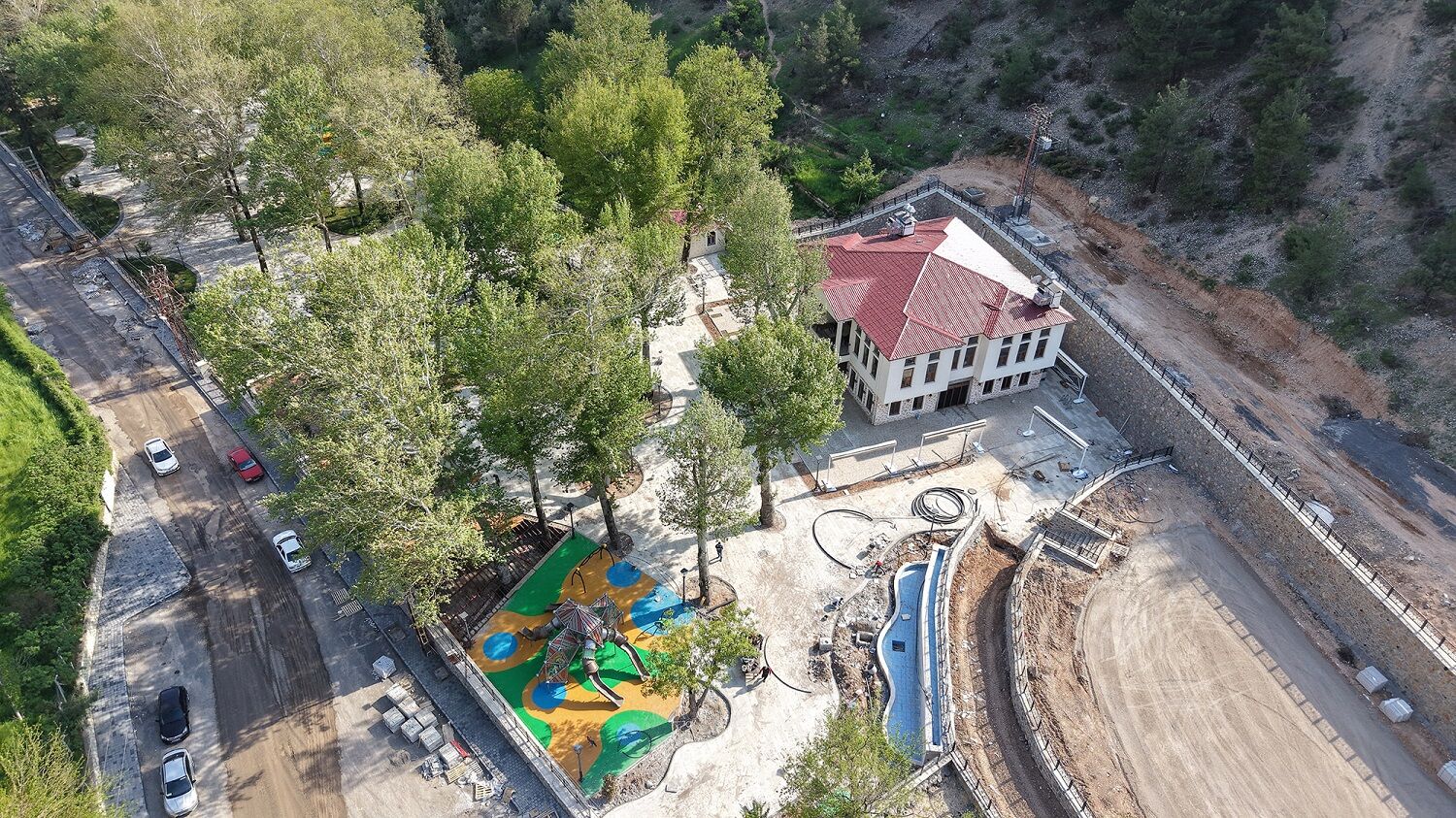 Çınaraltı Sosyal Tesisleri’nde Son Hazırlıklar Yapılıyor (3)