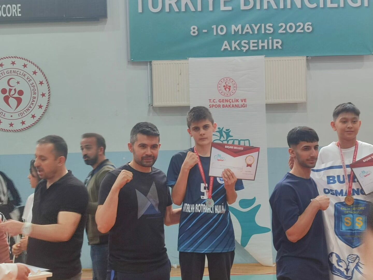 Çobanbeyli Cumhuriyet Ortaokulu’ndan Bilek Güreşinde Türkiye Başarısı4