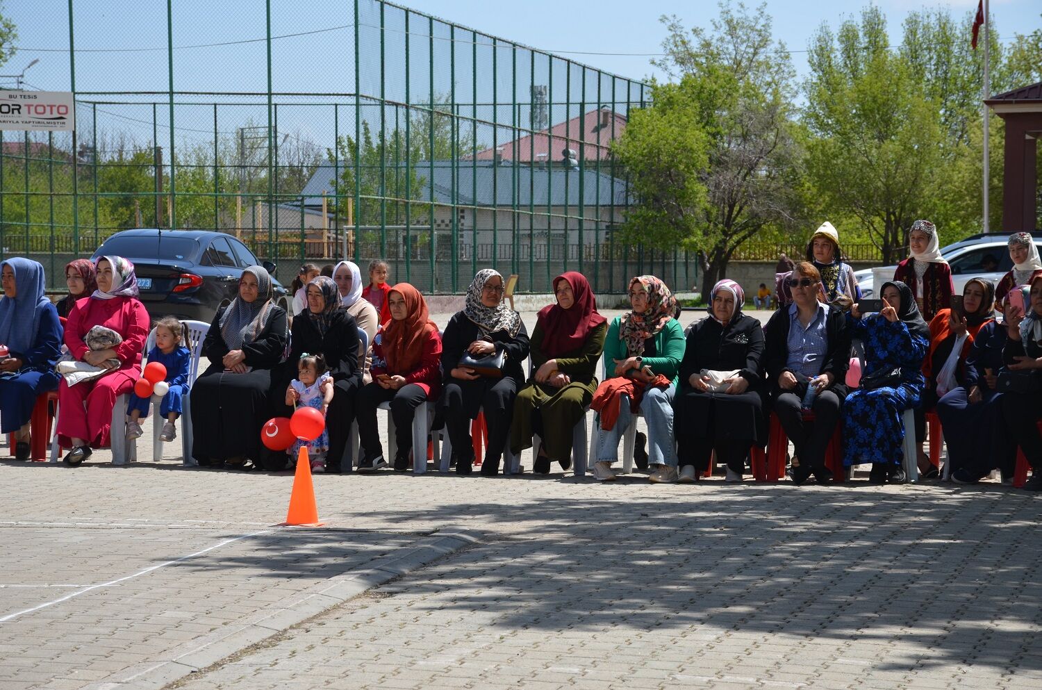 Sultan Alparslan Ortaokulu’nda TÜBİTAK Bilim Fuarı Açıldı