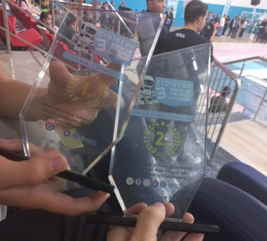 Elbistan’da Afşinli Öğrencilerden Robotik Festivalinde Çifte Başarı4
