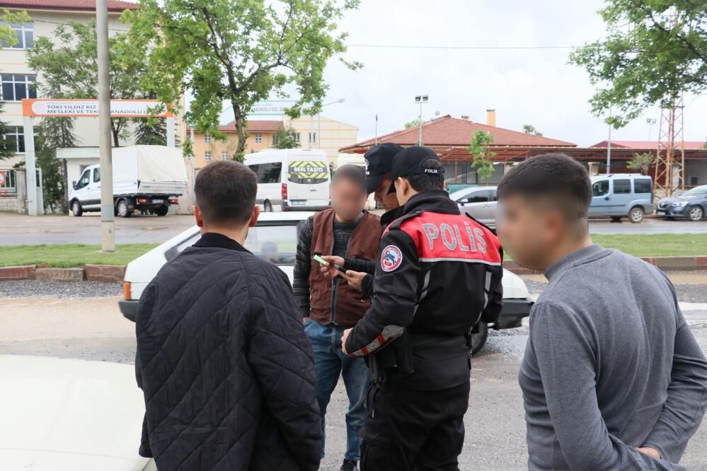 Emniyet Ekiplerinden Okul Çevrelerinde Yoğun Denetim 1