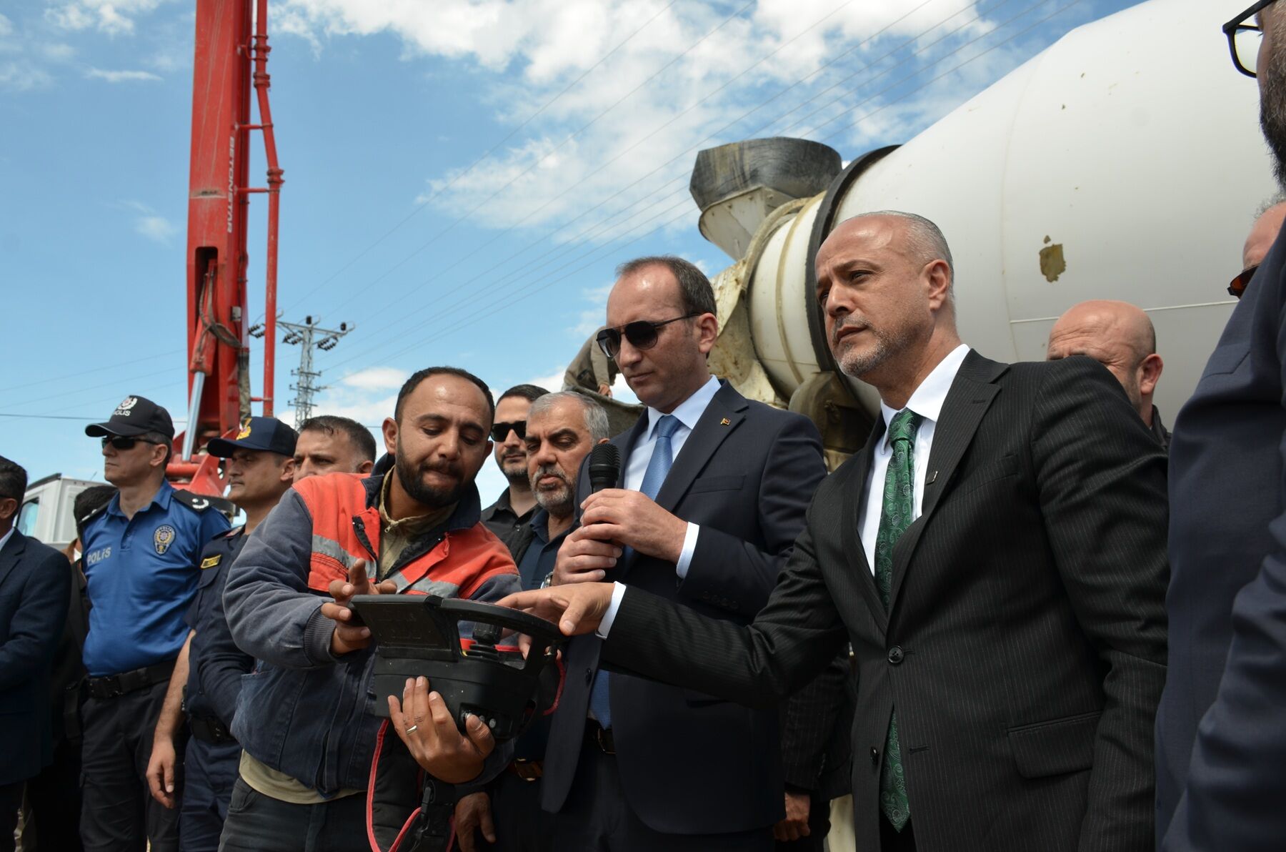 Erçene Mahallesi’nde 250 Kişilik Caminin Temeli Dualarla Atıldı (7)