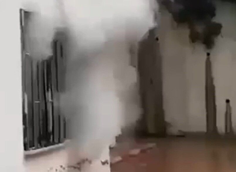 Ev Yangını Mahsur Kalan 3 Kişiyi İtfaiye Kurtardı (2)