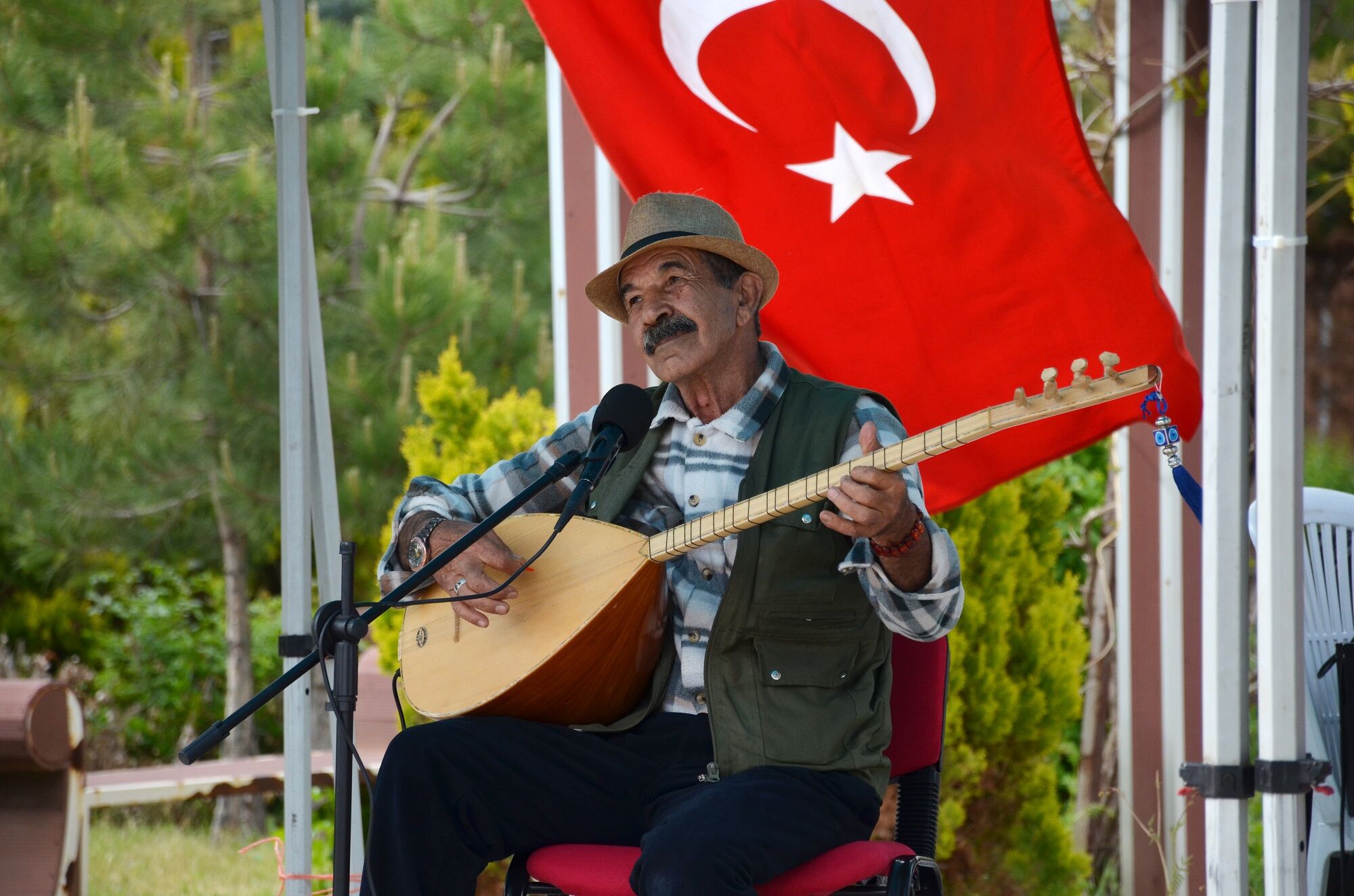 “Gurbet Yolcusu” Şiir Kitabı Okuyucuyla Buluştu (1)-1