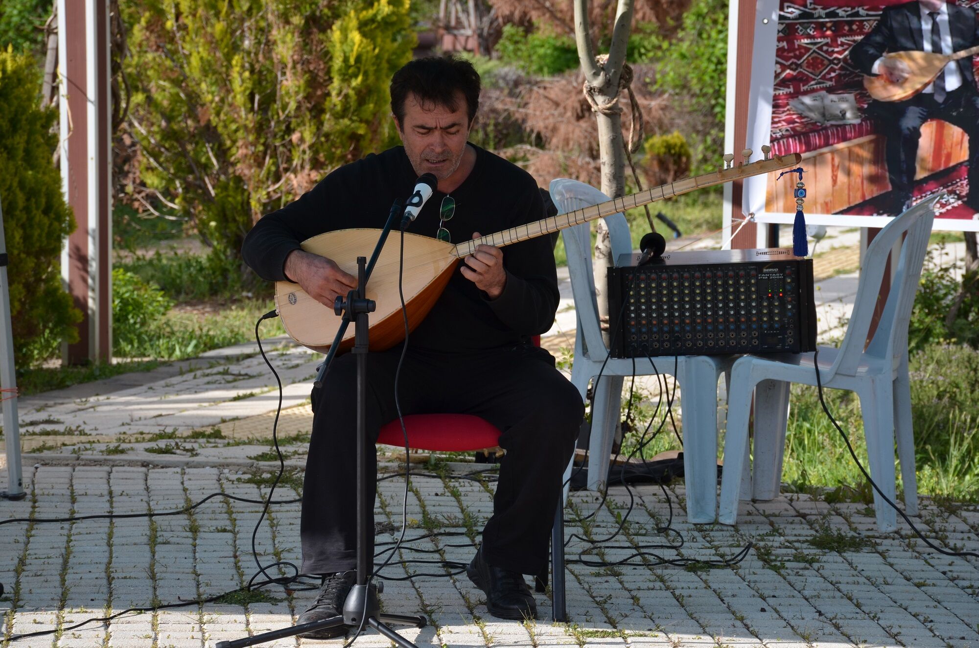 “Gurbet Yolcusu” Şiir Kitabı Okuyucuyla Buluştu (7)-1